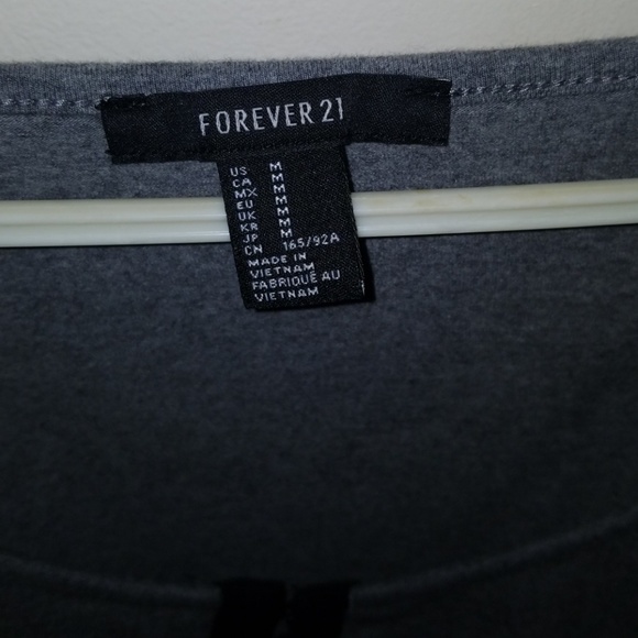 Crop top - Picture 2 of 4